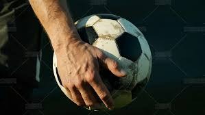 巴萨女足5-0大胜皇马，夺得西班牙女足超级杯冠军