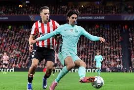 皇马本泽马梅开二度助球队获胜