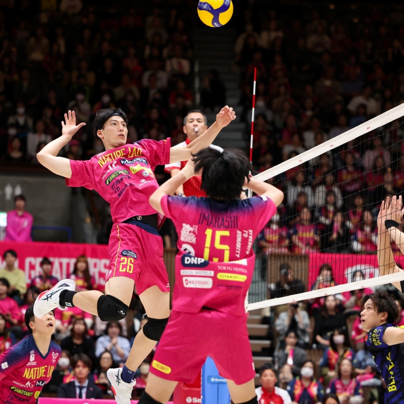 一夜动态：欧文伤病更新，勇士补强框定五人，浓眉目标明确